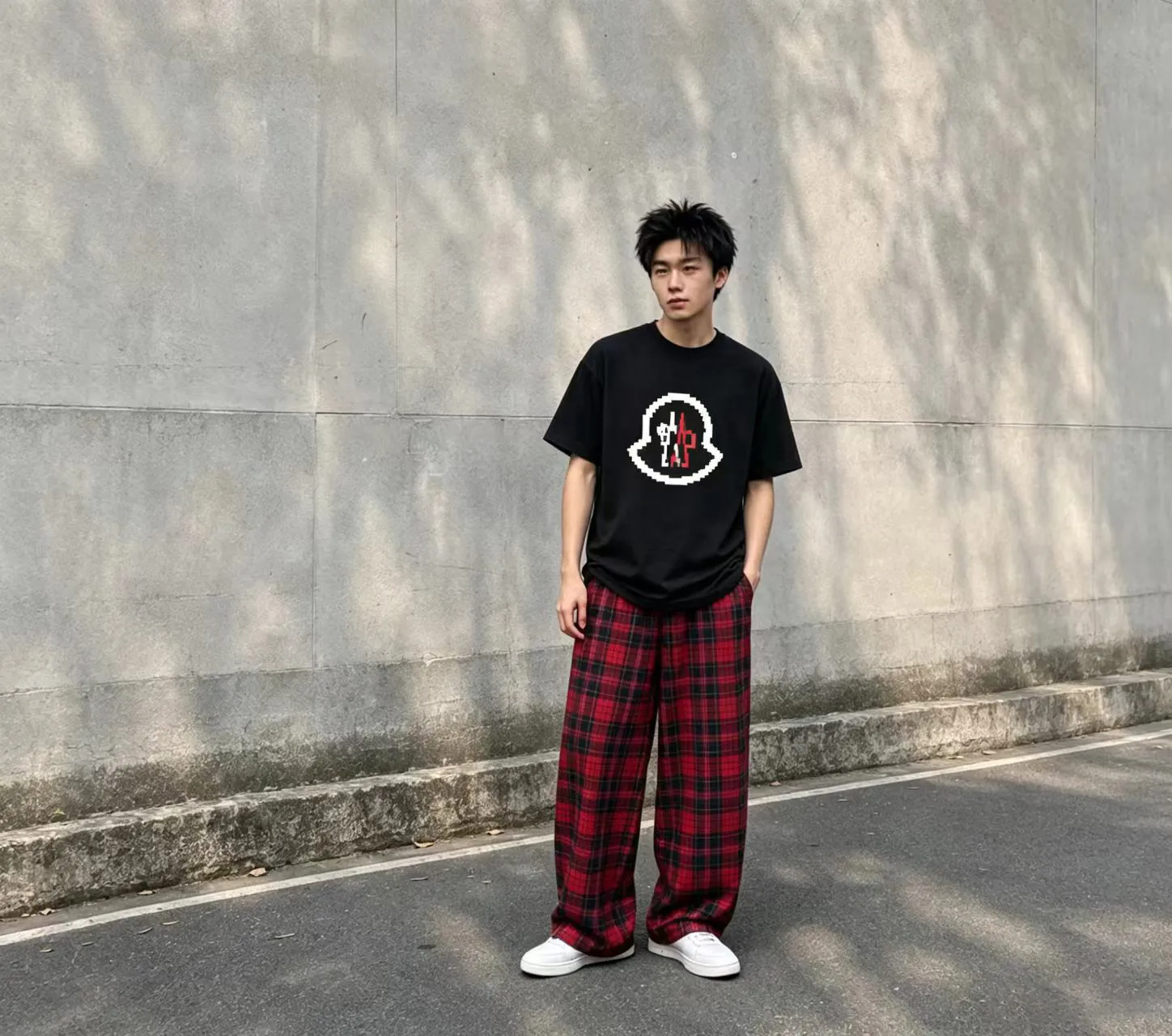 √